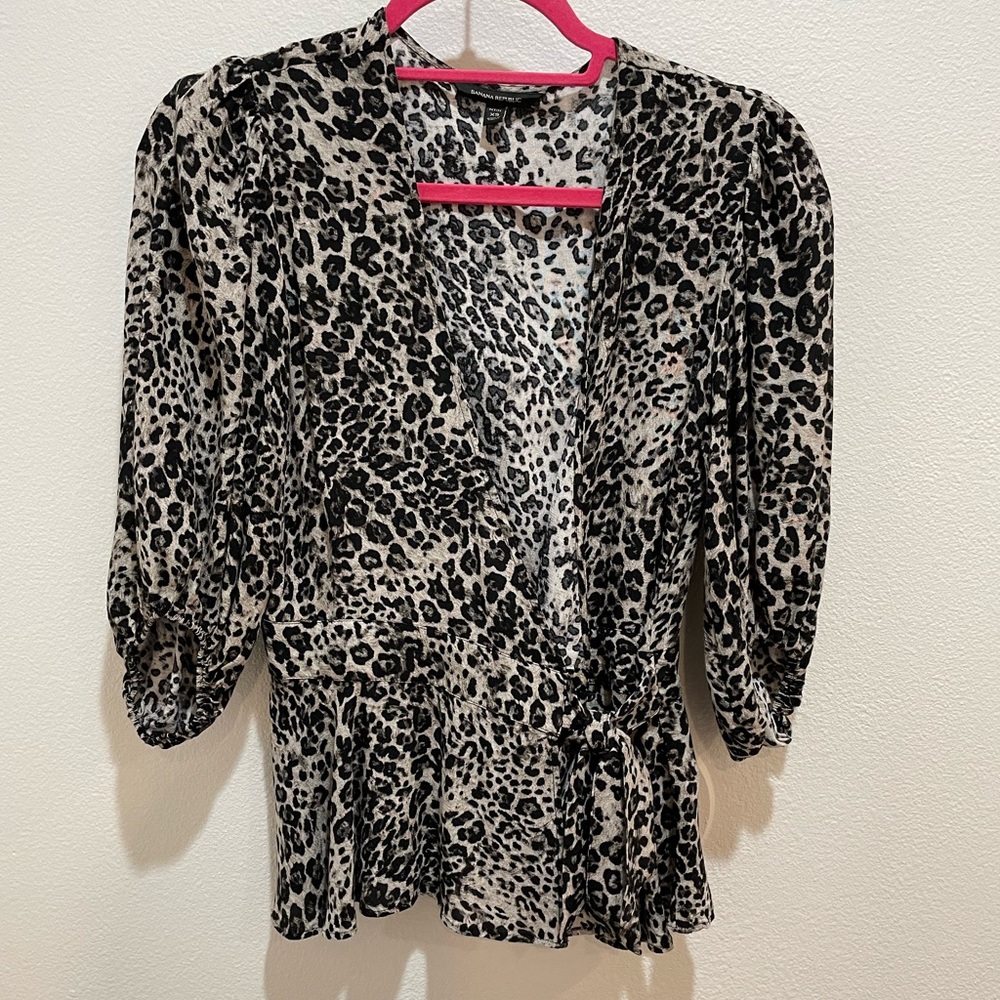 Banana Republic Leopard Print Long-Sleeve Wrap Top (Womens XS)